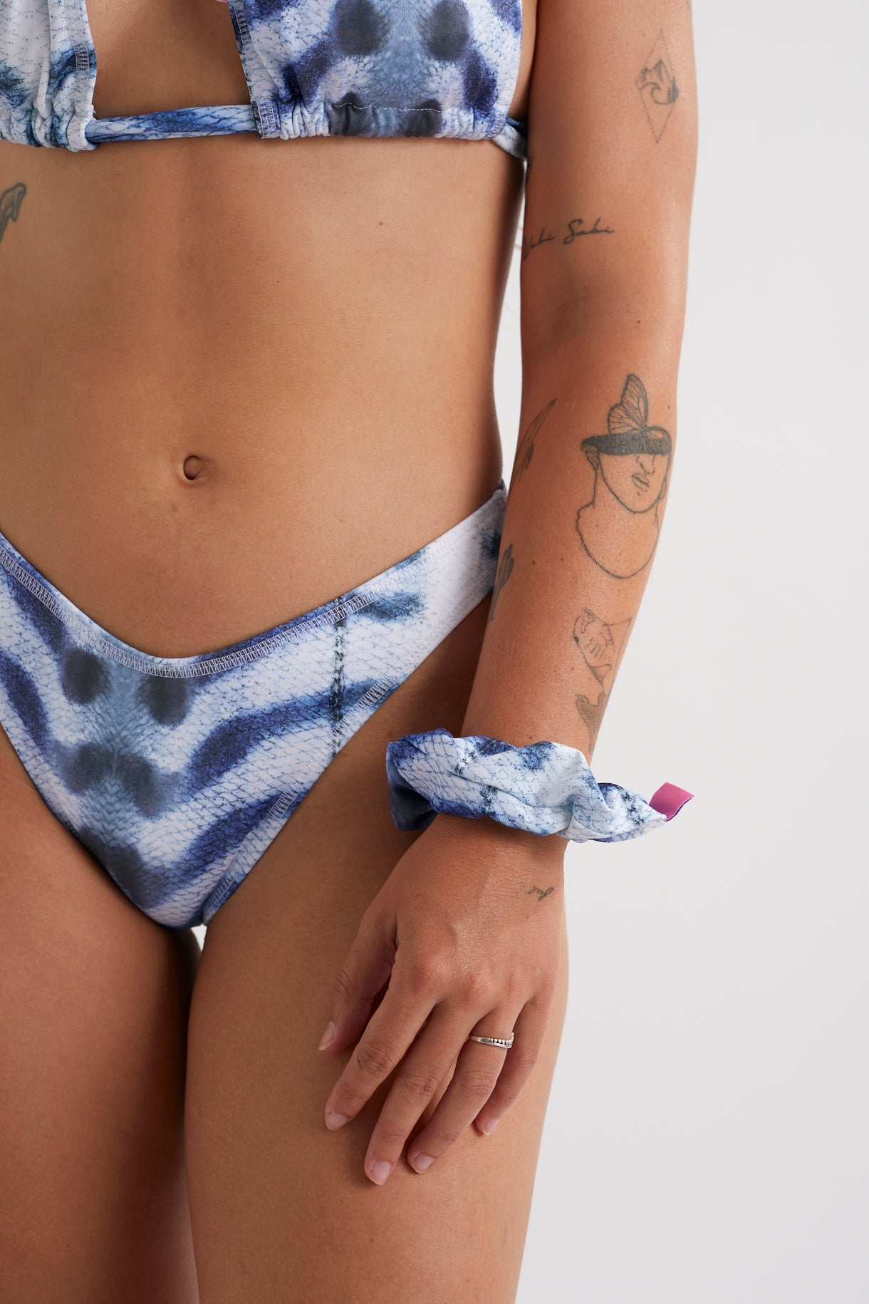 Scrunchie - Tiger Shark Tiger Shark