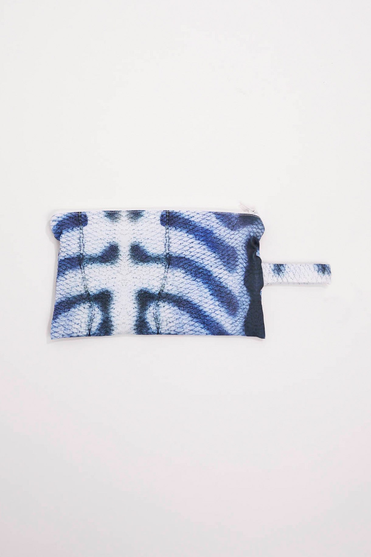 Shine Pouch - Tiger Shark Tiger Shark