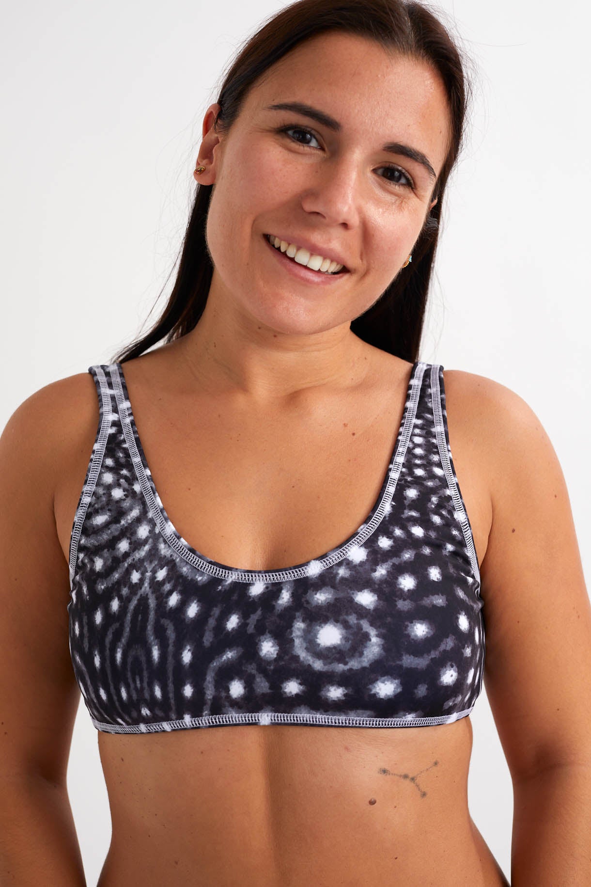 Confident Shine Top - Black Whale Shark Black Whale Shark